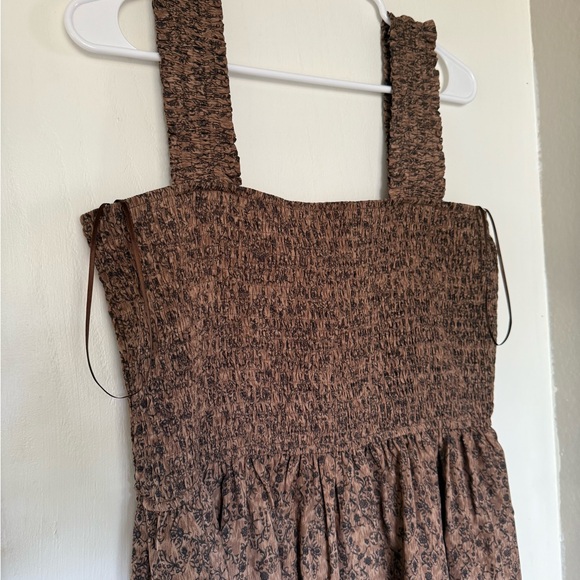 Brown Smocked Sleeveless midi Dress - Picture 1 of 5